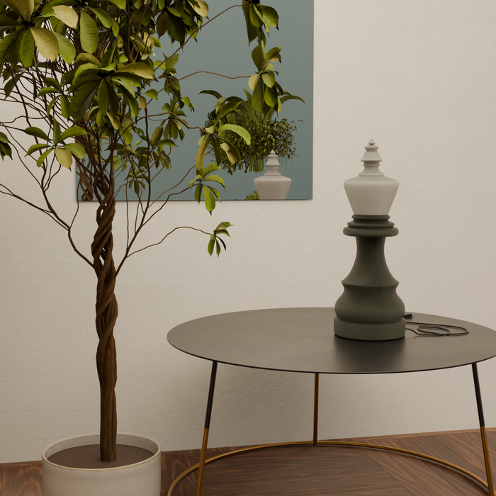 Lampada da tavolo di design. Re scacchi colore verde su tavolino in sala che si illumina. Lampada stile contemporaneo. Idea regalo